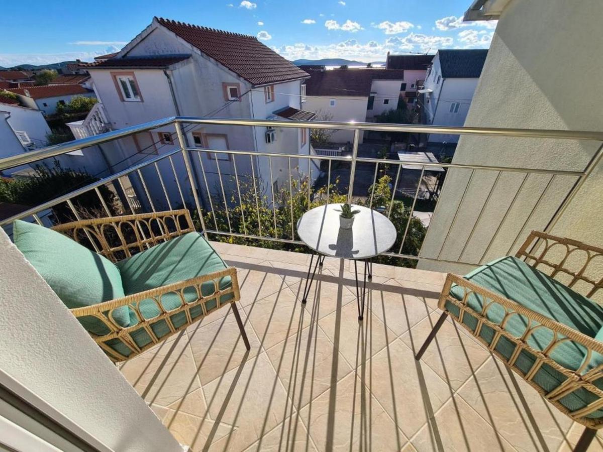 Villa Neda Vodice Exteriör bild