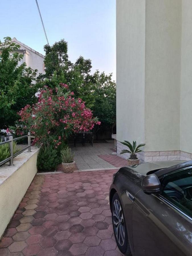 Villa Neda Vodice Exteriör bild